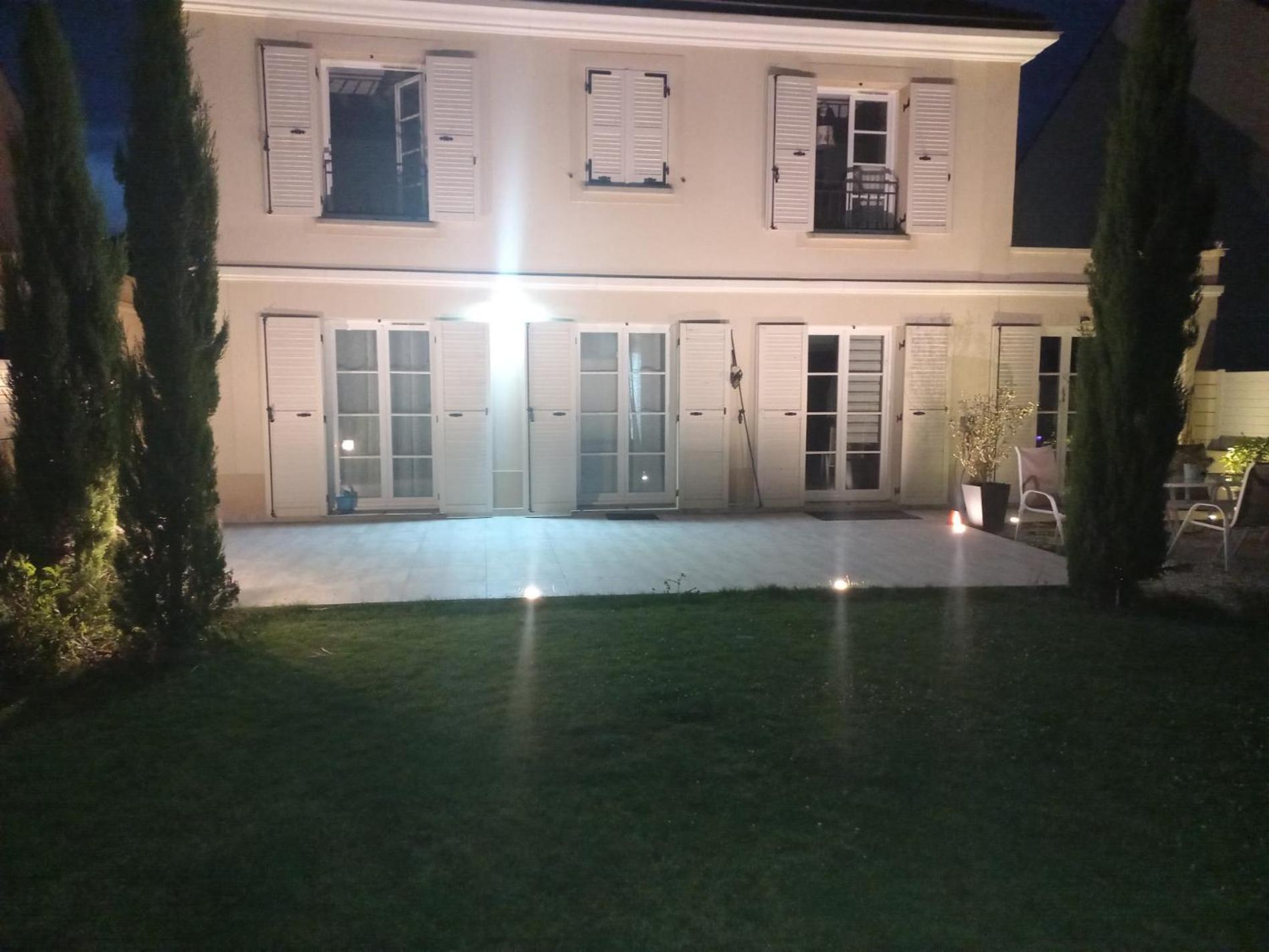 Luminary Night Suite Montévrain Dış mekan fotoğraf